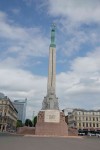 Monumentlny monument - symbol oslobodenia Lotyska.